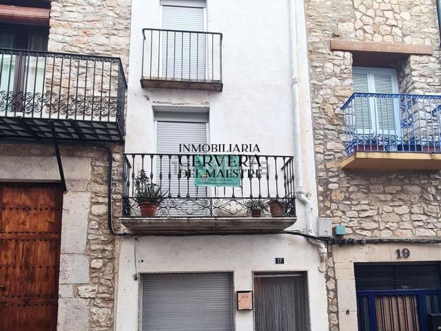 Chalet, Chert