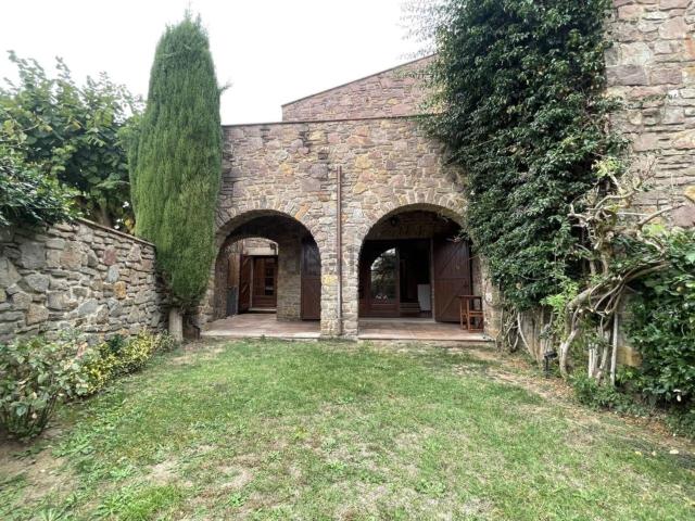 Chalet, Cruílles, Monells i Sant Sadurni de l&apos Heura