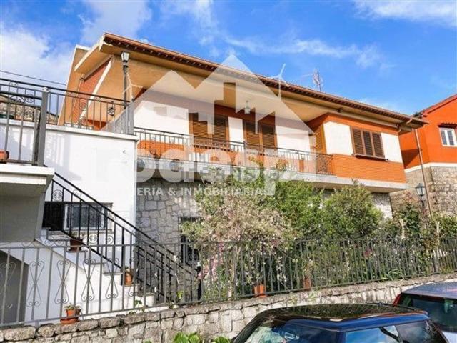 Chalet, Crecente