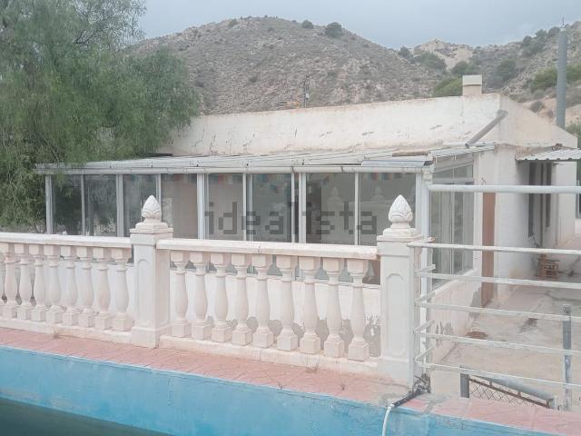 Chalet, Crevillente