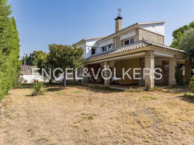 Chalet, Cubelles