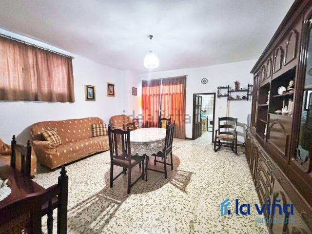 Chalet, Cuevas Bajas