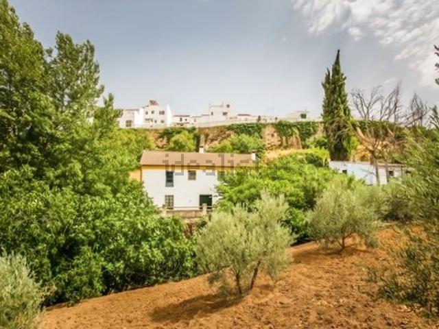 Chalet, Cuevas del Becerro