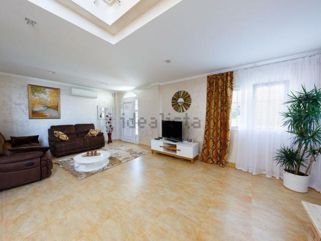 Chalet, Cullera