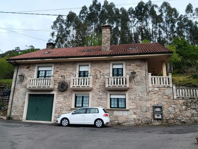 Chalet, Cuntis
