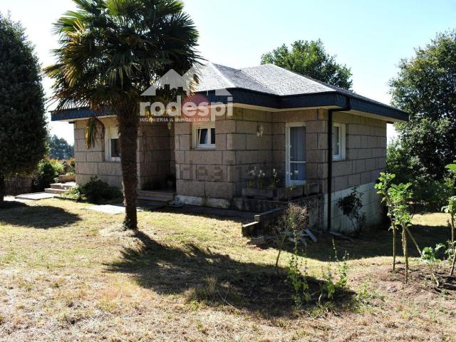 Chalet, A Cañiza