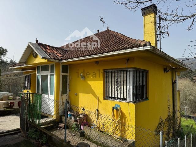 Chalet, A Cañiza