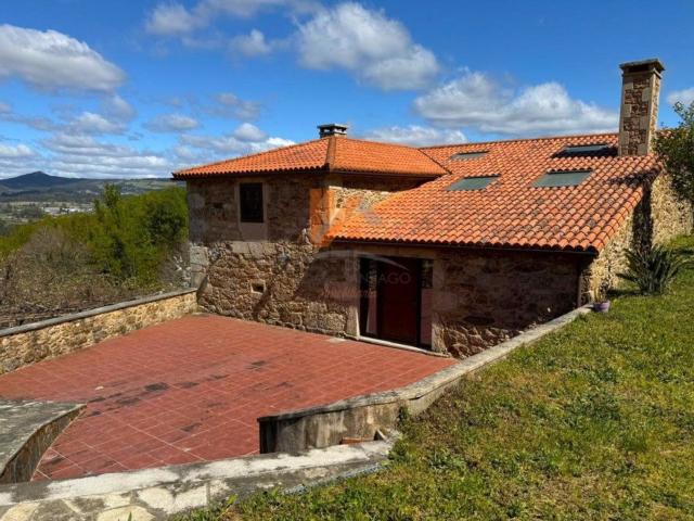 Chalet, A Estrada