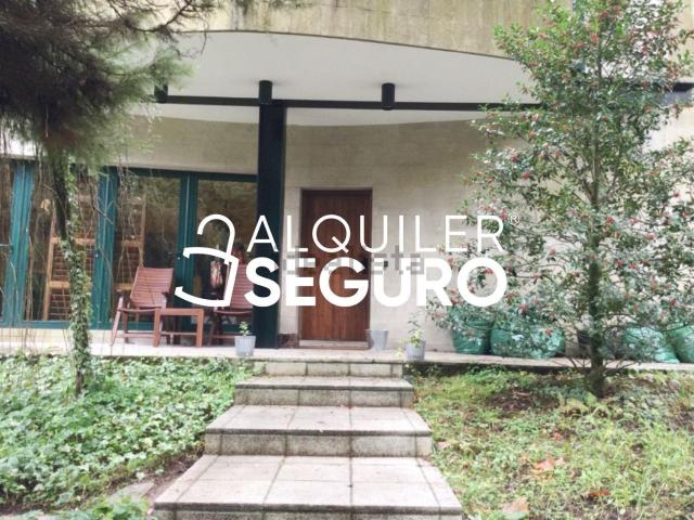 Chalet, A Estrada