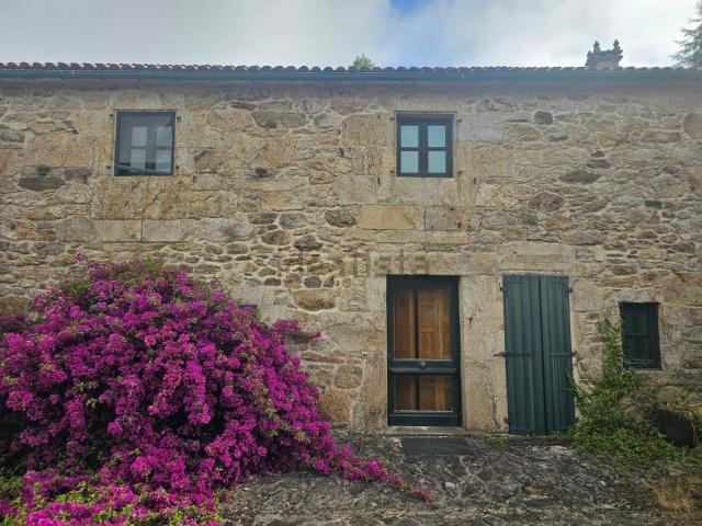 Chalet, A Estrada