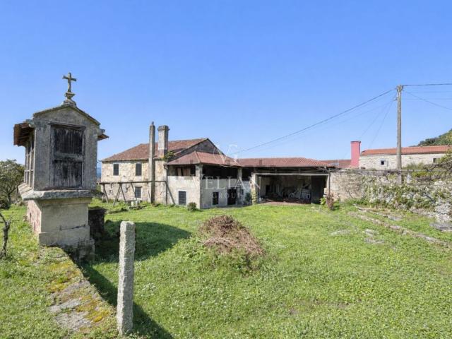 Chalet, A Estrada