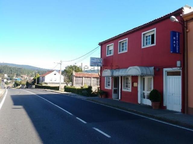 Chalet, A Estrada