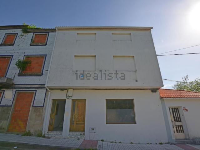 Chalet, A Guarda