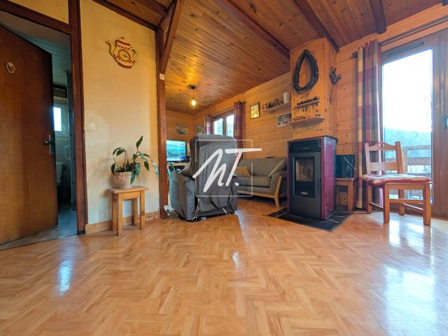 Chalet à proximité du centre avec vue dégagée