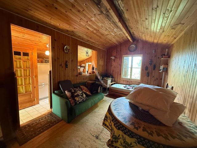 Chalet à rénover et à agrandir sur terrain 920 m²