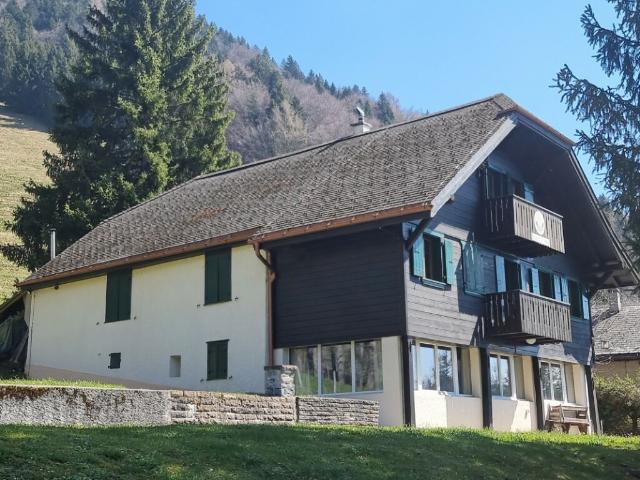 Chalet à réinventer  ancien gîte au cur de la nature, Chamby VD