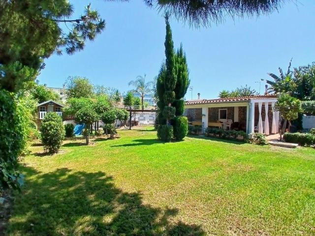 Chalet, Amposta