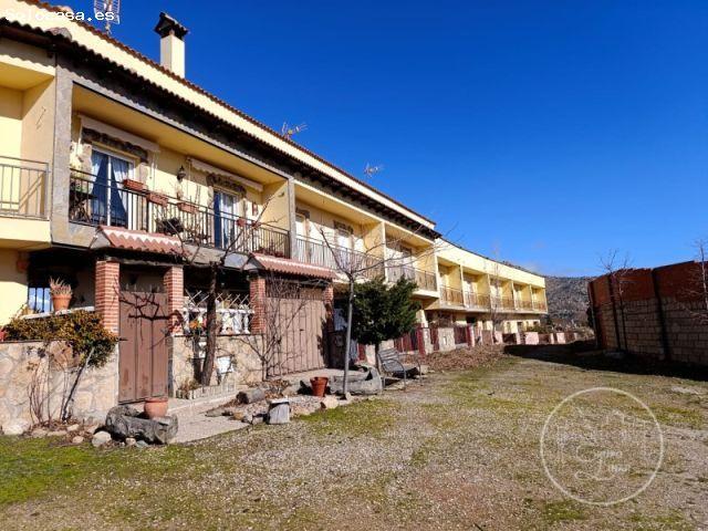 Chalet amplio con patio en Navalmoral