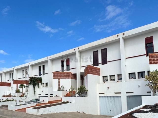 Chalet, Antigua
