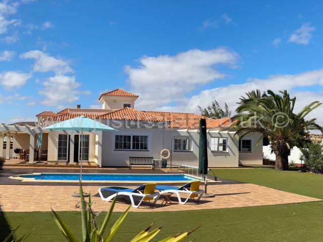 Chalet, Antigua