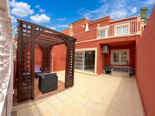 Chalet, Antigua