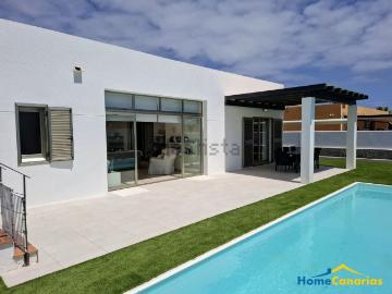 Chalet, Antigua