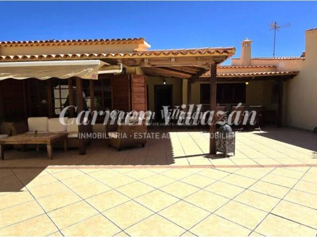 Chalet, Antigua