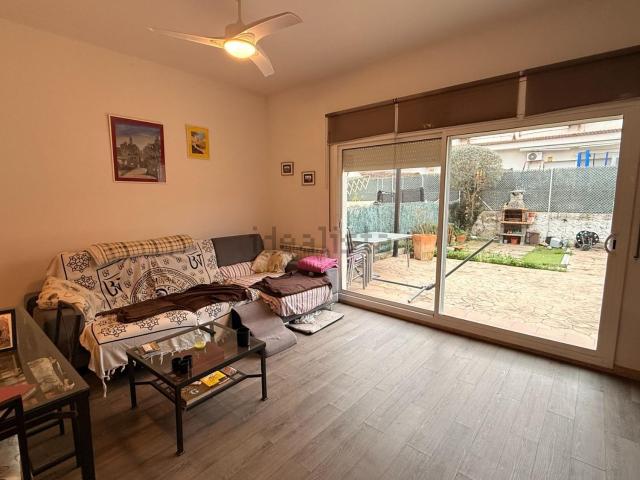 Chalet, Anglès