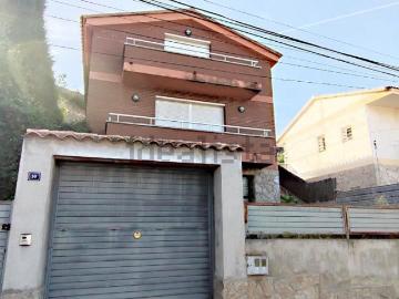 Chalet, Abrera