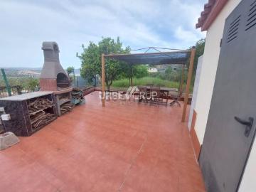 Chalet, Abrera