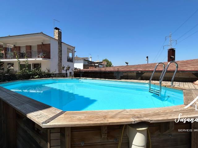 Chalet, Abrera