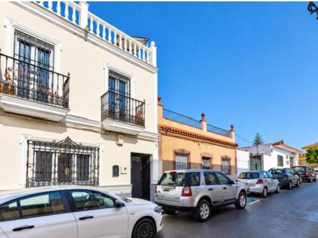 Chalet adosado Venta Tomares, Las Almenas