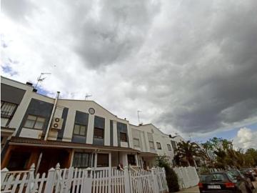 Avenida Principe de Asturias, Madrid, Pinares Llanos