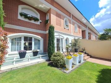 Chalet adosado Venta Burgos Capital, Plaza Vega San Pedro de Cardeña