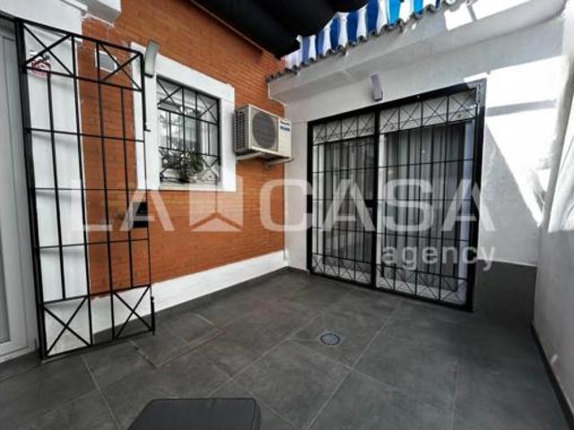 Chalet adosado Venta Dos Hermanas, Entrenúcleos