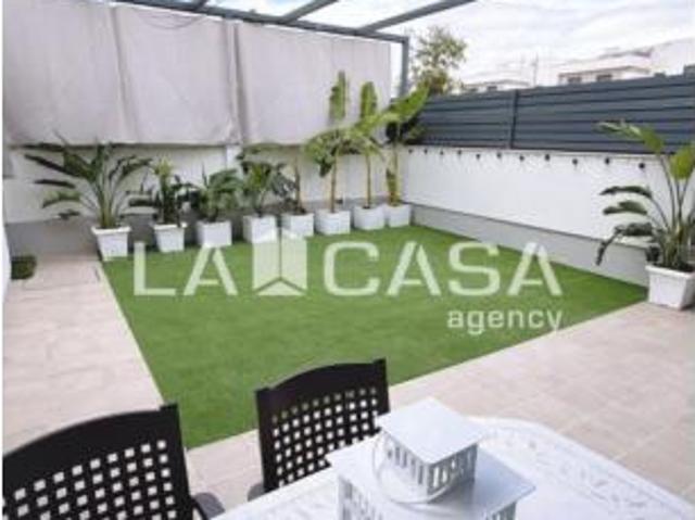 Chalet adosado Venta Dos Hermanas, Entrenúcleos