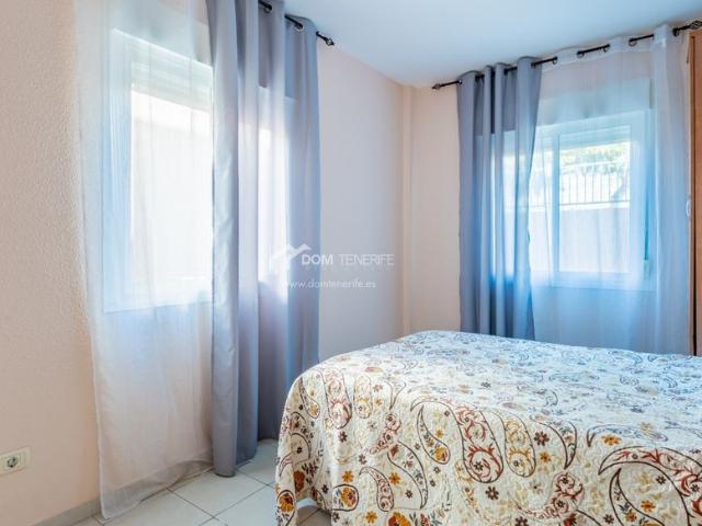 Chalet adosado · Alquiler a largo plazo ·