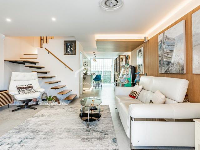 CHALET ADOSADO con 3 dormitorios en Los Cristianos en venta 120m² Arona