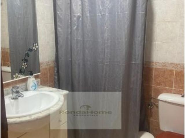 CHALET ADOSADO CON SOLÁRIUM EN URBANIZACIÓN PRIVADA EN ESTEPONA