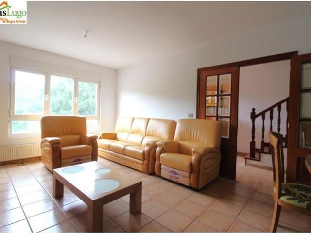 CHALET ADOSADO CON VISTAS AL MIÑO
