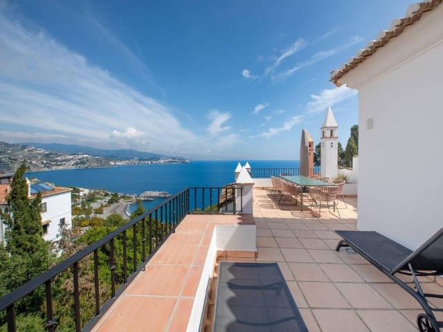 Chalet adosado de 88 m2 en venta La Aquería 3, La Herradura, Provincia de Granada, Andalucía