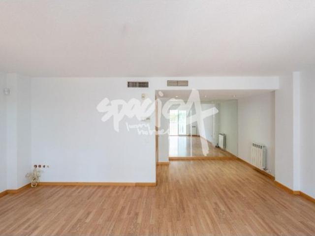 Chalet adosado en venta