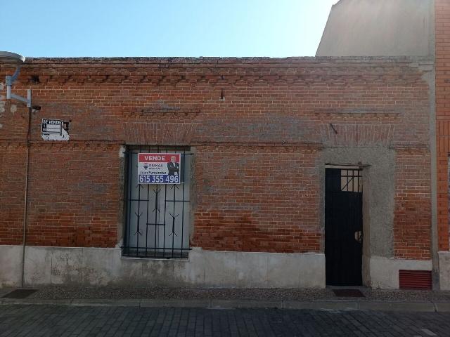 Chalet adosado en venta, Valdestillas, Valladolid