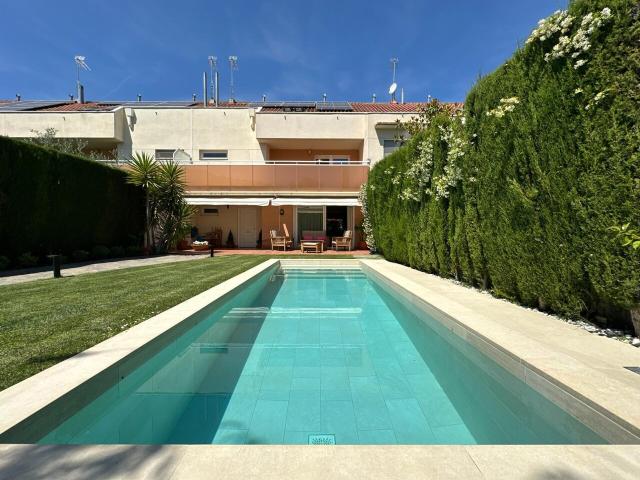 Chalet adosado en venta, Zaragoza, Zaragoza