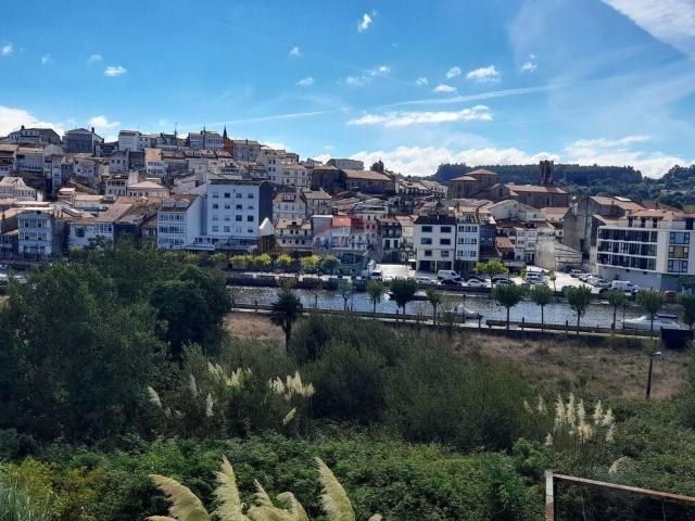Chalet adosado en venta, Betanzos, La Coruña