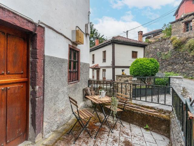 Chalet adosado en venta, Caborana, Asturias