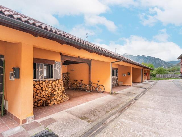 Chalet adosado en venta, Cofiñal, Leó