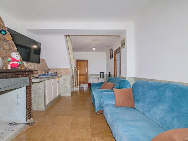 Chalet adosado en venta, Deifontes, Granada