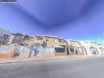 Chalet adosado en venta en Torrevieja