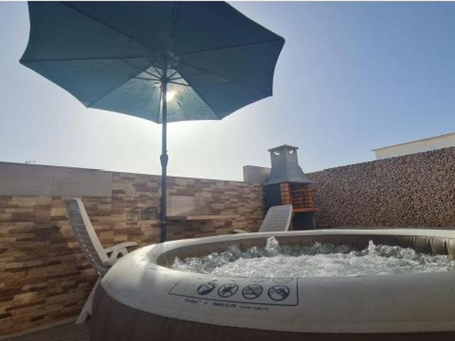 Chalet adosado en venta en Vecinadario